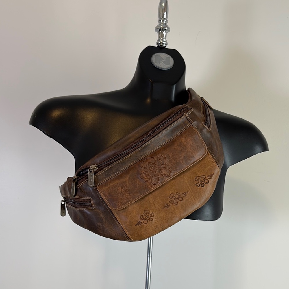 Elegant Brown Leather Crossbody Bag